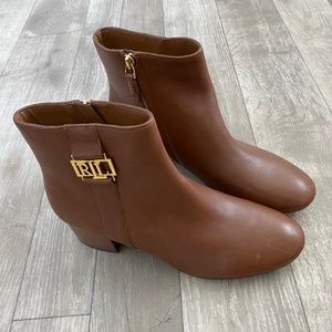 Ralph Lauren Weslynn Leather Camel Brown Short Booties S. 8.5
